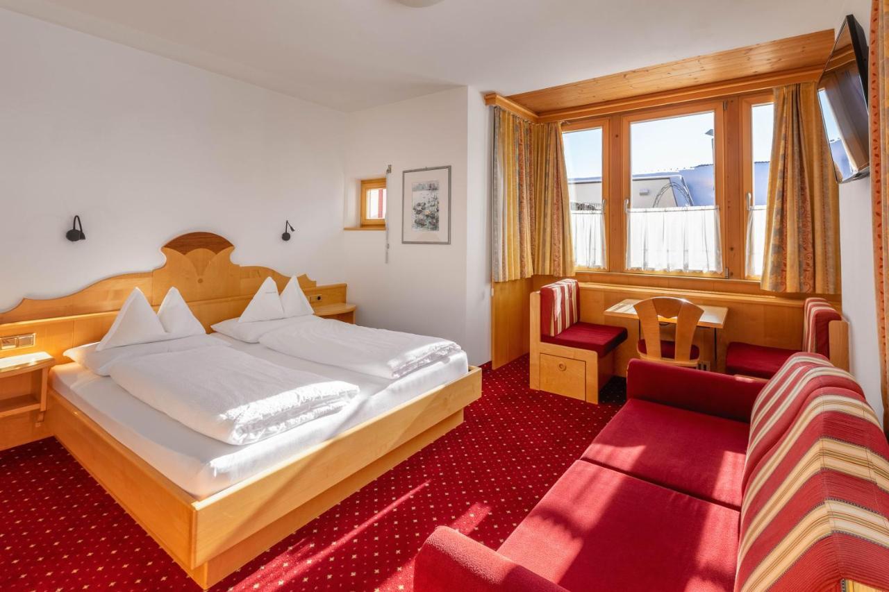 Hotel Schwarzer Adler レージア エクステリア 写真